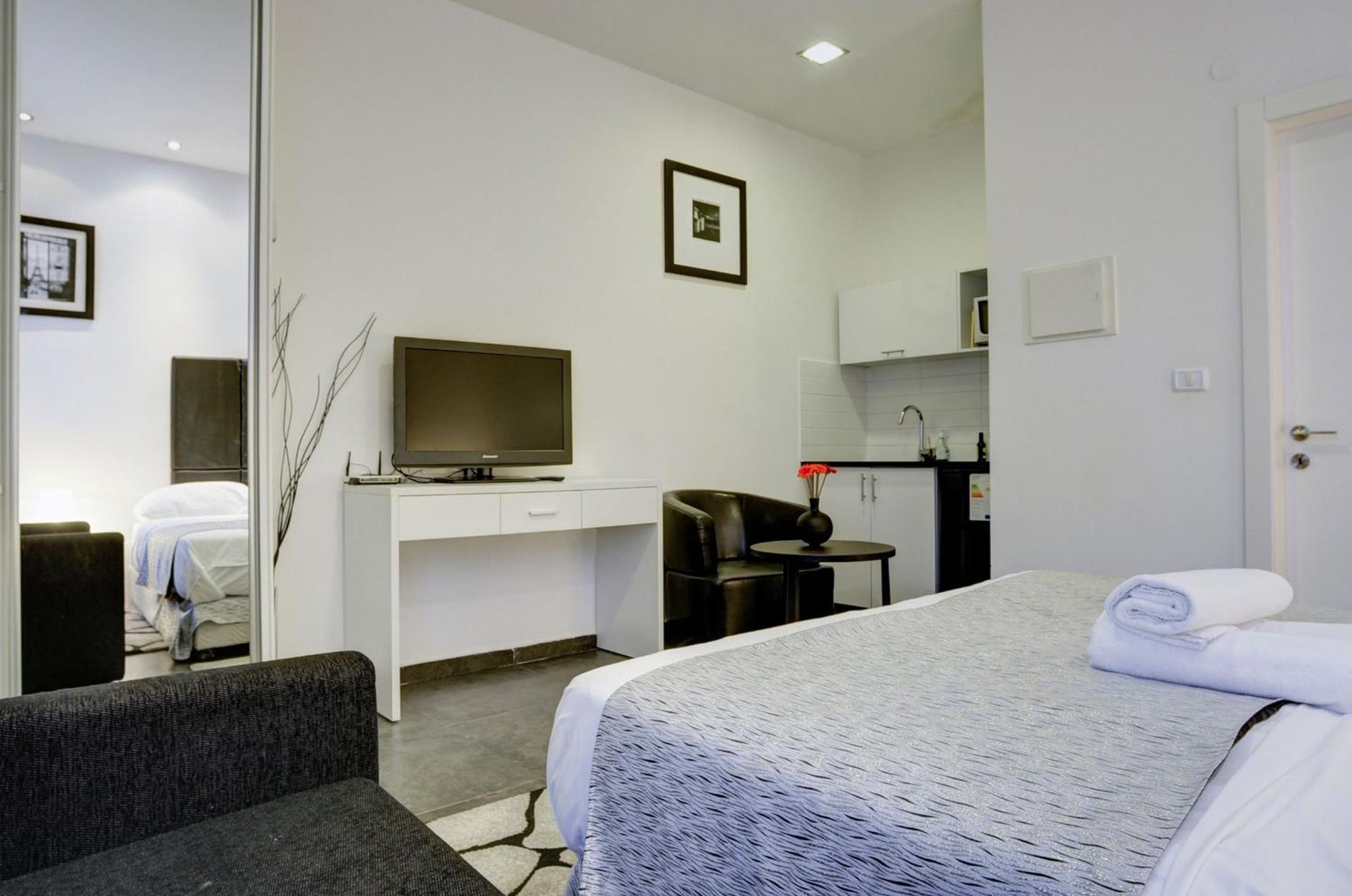 Geula Suites By Raphael Hotels 텔아비브 객실 사진