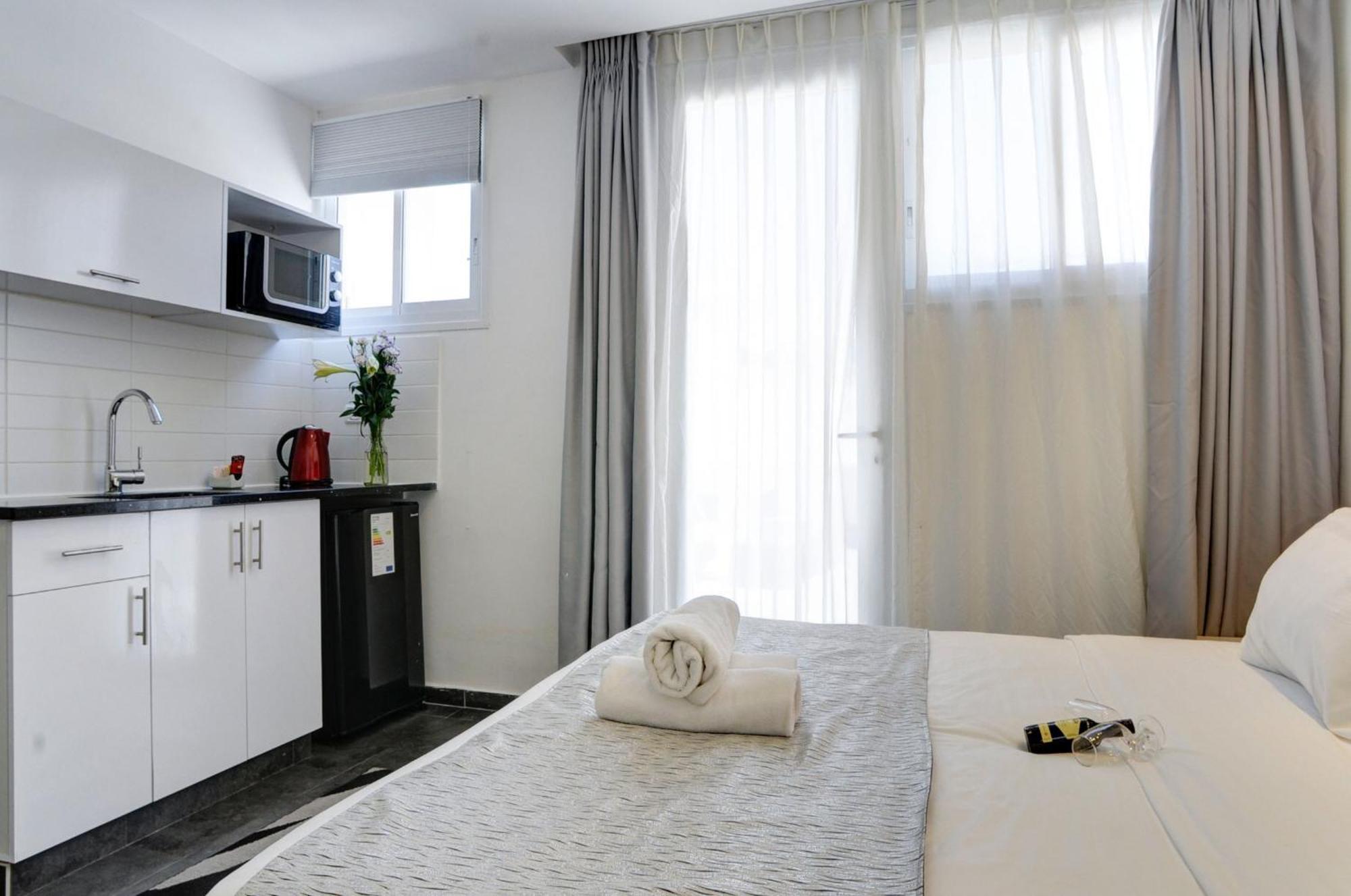 Geula Suites By Raphael Hotels 텔아비브 객실 사진